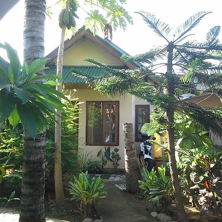 Arnel Bungalows เซงกีกี ภายนอก รูปภาพ